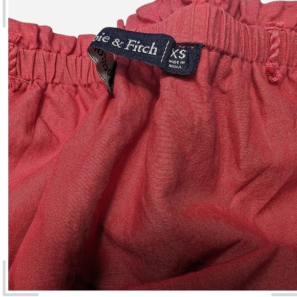Pre-owned Abercrombie & Fitch Floral Embroidered Skirt in Deep Red - Picture 3 of 5